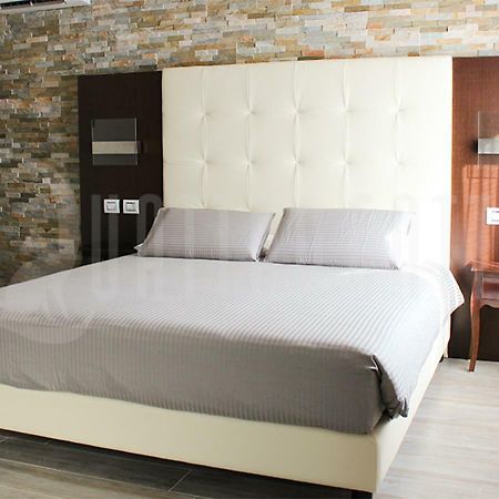 Verdello Quattro Gatti Rooms&Suite מראה חיצוני תמונה